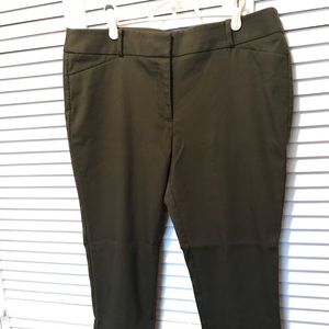 LOFT Pants - Ann Taylor LOFT Julie Skinny pants, size 12 LOFT Pants - Ann Taylor LOFT Julie Skinny pants, size 12